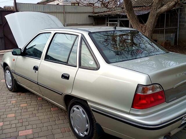 Бежевый Дэу Нексия, объемом двигателя 1.5 л и пробегом 0 тыс. км за 3100 $, фото 1 на Automoto.ua