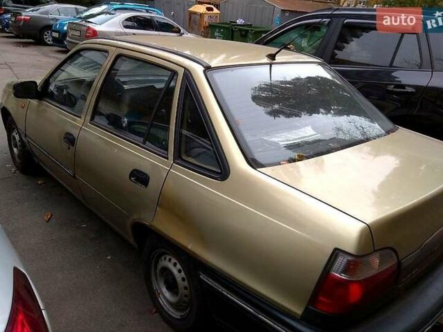 Бежевий Деу Нексія, об'ємом двигуна 1.5 л та пробігом 117 тис. км за 1655 $, фото 1 на Automoto.ua