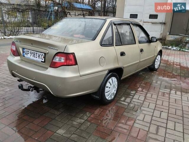 Бежевый Дэу Нексия, объемом двигателя 1.6 л и пробегом 166 тыс. км за 1999 $, фото 1 на Automoto.ua