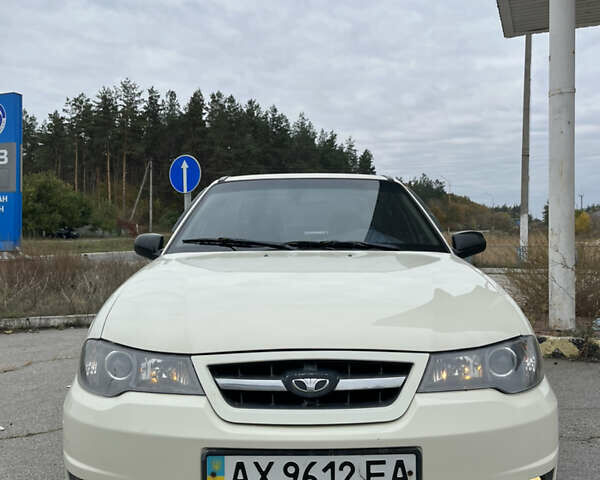 Деу Нексія 2012 у Червоноград на Automoto.ua Бежевий Деу Нексія, об'ємом двигуна 1.5 л та пробігом 119 тис. км за 2500 $, фото 1 на Automoto.ua