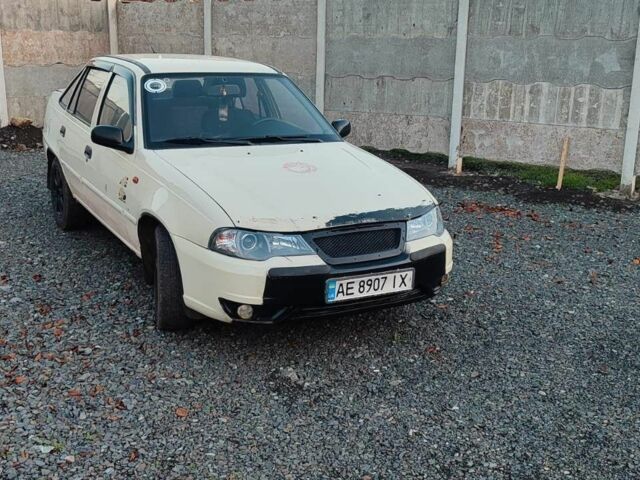 Бежевый Дэу Нексия, объемом двигателя 1.5 л и пробегом 90 тыс. км за 1700 $, фото 1 на Automoto.ua