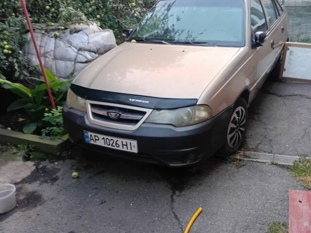Бежевий Деу Нексія, об'ємом двигуна 1.5 л та пробігом 400 тис. км за 60000 $, фото 1 на Automoto.ua