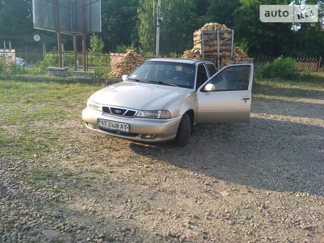 Бежевий Деу Нексія, об'ємом двигуна 1.5 л та пробігом 250 тис. км за 2350 $, фото 1 на Automoto.ua