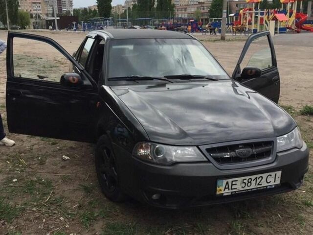 Чорний Деу Нексія, об'ємом двигуна 1.5 л та пробігом 200 тис. км за 1087 $, фото 1 на Automoto.ua