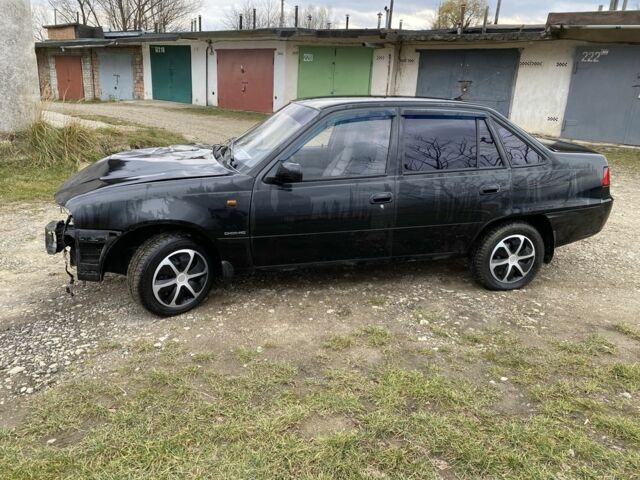 Черный Дэу Нексия, объемом двигателя 1.5 л и пробегом 90 тыс. км за 800 $, фото 1 на Automoto.ua