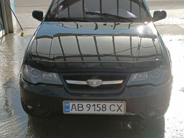 Деу Нексія 2009 у Кам'янське (Дніпродзержинськ) на Automoto.ua Чорний Деу Нексія, об'ємом двигуна 1.6 л та пробігом 346 тис. км за 800 $, фото 1 на Automoto.ua