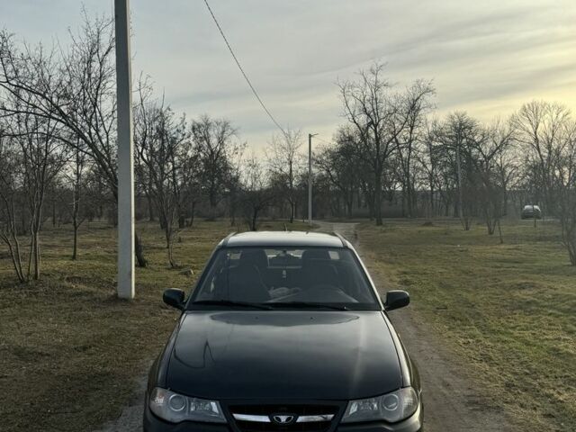 Чорний Деу Нексія, об'ємом двигуна 1.5 л та пробігом 141 тис. км за 2500 $, фото 1 на Automoto.ua