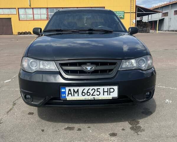 Чорний Деу Нексія, об'ємом двигуна 1.5 л та пробігом 265 тис. км за 2600 $, фото 1 на Automoto.ua