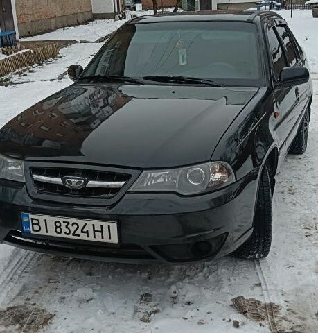 Черный Дэу Нексия, объемом двигателя 1.5 л и пробегом 130 тыс. км за 2700 $, фото 1 на Automoto.ua