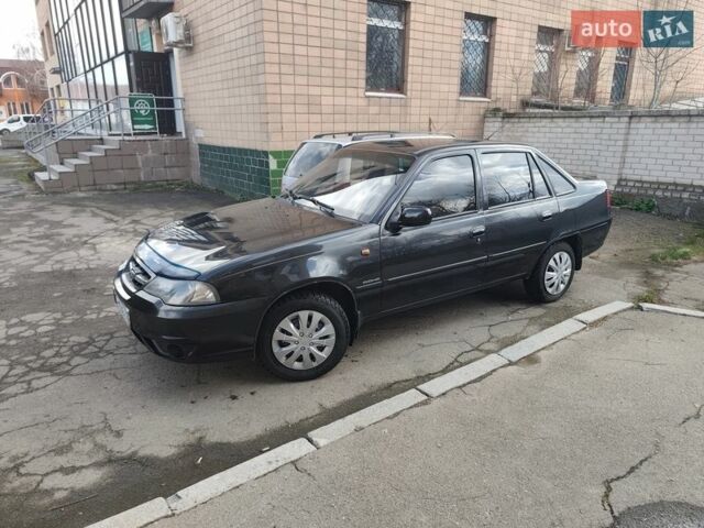 Черный Дэу Нексия, объемом двигателя 1.6 л и пробегом 146 тыс. км за 3200 $, фото 1 на Automoto.ua