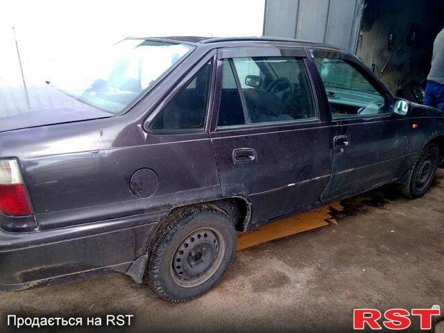 Деу Нексія 1996 у Одесі на Automoto.ua Фіолетовий Деу Нексія, об'ємом двигуна 1.5 л та пробігом 313 тис. км за 1200 $, фото 1 на Automoto.ua