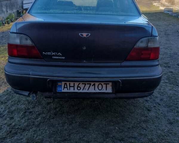 Фиолетовый Дэу Нексия, объемом двигателя 1.5 л и пробегом 140 тыс. км за 700 $, фото 1 на Automoto.ua