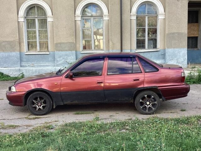 Червоний Деу Нексія, об'ємом двигуна 1.5 л та пробігом 700 тис. км за 900 $, фото 1 на Automoto.ua