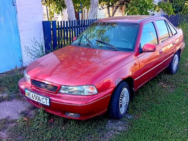 Красный Дэу Нексия, объемом двигателя 1.5 л и пробегом 250 тыс. км за 850 $, фото 1 на Automoto.ua