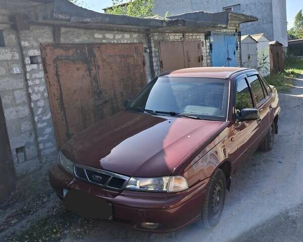 Красный Дэу Нексия, объемом двигателя 1.5 л и пробегом 157 тыс. км за 2100 $, фото 1 на Automoto.ua