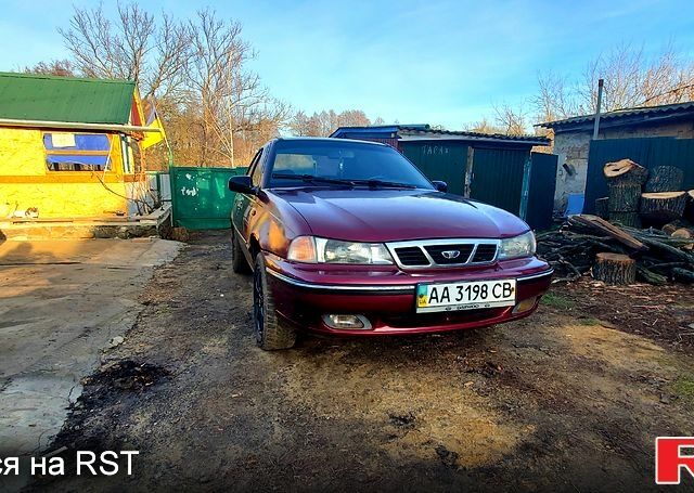Червоний Деу Нексія, об'ємом двигуна 15 л та пробігом 372 тис. км за 2100 $, фото 1 на Automoto.ua