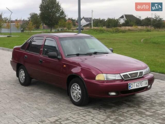 Червоний Деу Нексія, об'ємом двигуна 1.5 л та пробігом 278 тис. км за 1500 $, фото 1 на Automoto.ua