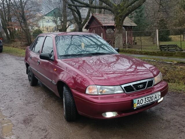 Красный Дэу Нексия, объемом двигателя 1.5 л и пробегом 197 тыс. км за 1300 $, фото 1 на Automoto.ua