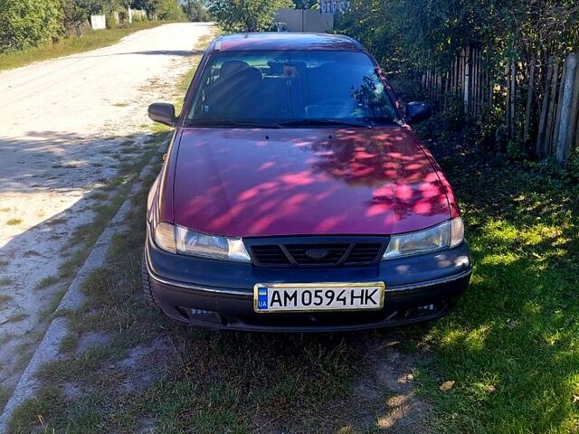 Красный Дэу Нексия, объемом двигателя 1.5 л и пробегом 190 тыс. км за 1600 $, фото 1 на Automoto.ua