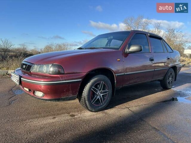 Красный Дэу Нексия, объемом двигателя 1.5 л и пробегом 262 тыс. км за 2800 $, фото 1 на Automoto.ua