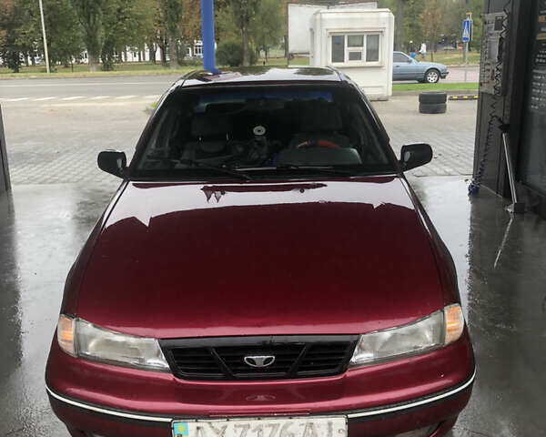 Красный Дэу Нексия, объемом двигателя 1.5 л и пробегом 280 тыс. км за 2000 $, фото 1 на Automoto.ua