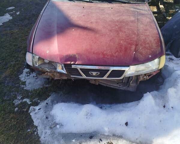 Красный Дэу Нексия, объемом двигателя 1.5 л и пробегом 130 тыс. км за 1000 $, фото 1 на Automoto.ua