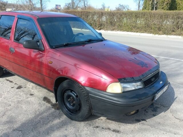 Дэу Нексия 2007 в Белой Церкве на Automoto.ua Красный Дэу Нексия, объемом двигателя 1.5 л и пробегом 250 тыс. км за 900 $, фото 1 на Automoto.ua