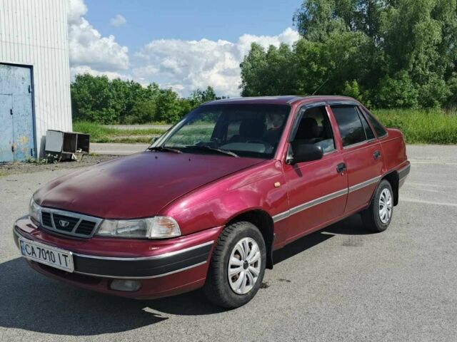 Червоний Деу Нексія, об'ємом двигуна 1.5 л та пробігом 250 тис. км за 1650 $, фото 1 на Automoto.ua