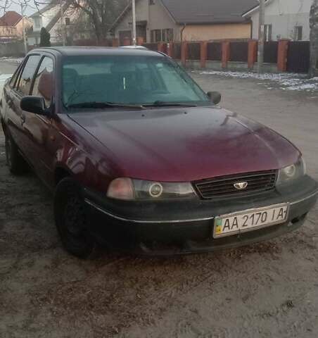 Красный Дэу Нексия, объемом двигателя 1.5 л и пробегом 504 тыс. км за 1100 $, фото 1 на Automoto.ua