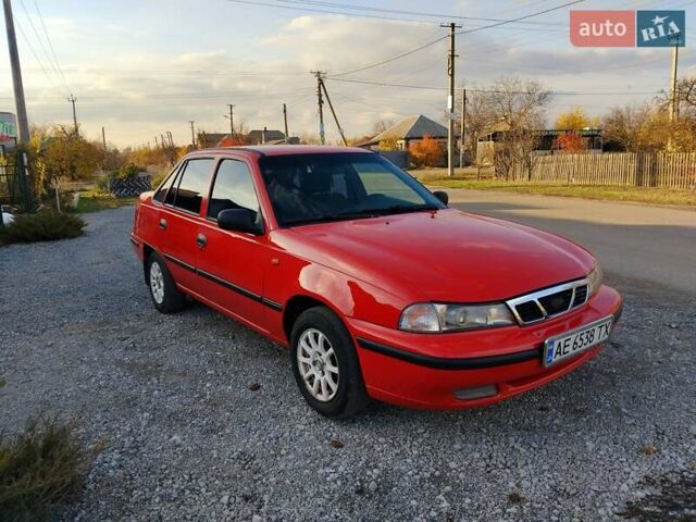 Красный Дэу Нексия, объемом двигателя 1.5 л и пробегом 258 тыс. км за 1500 $, фото 1 на Automoto.ua