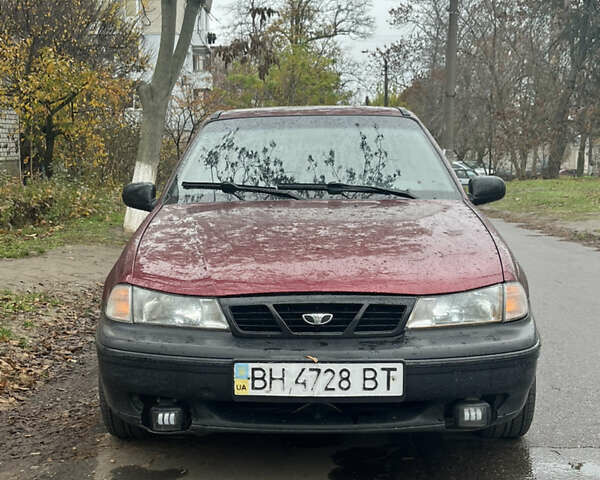 Красный Дэу Нексия, объемом двигателя 1.5 л и пробегом 267 тыс. км за 1900 $, фото 1 на Automoto.ua