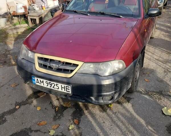 Червоний Деу Нексія, об'ємом двигуна 1.5 л та пробігом 235 тис. км за 1700 $, фото 1 на Automoto.ua