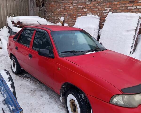 Красный Дэу Нексия, объемом двигателя 1.5 л и пробегом 445 тыс. км за 1176 $, фото 1 на Automoto.ua