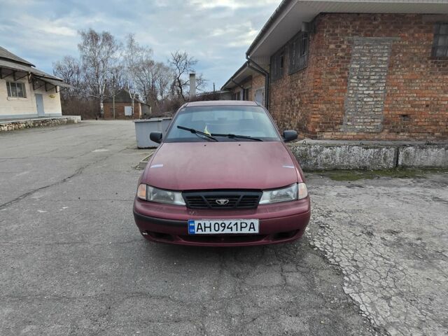 Красный Дэу Нексия, объемом двигателя 1.5 л и пробегом 240 тыс. км за 959 $, фото 1 на Automoto.ua