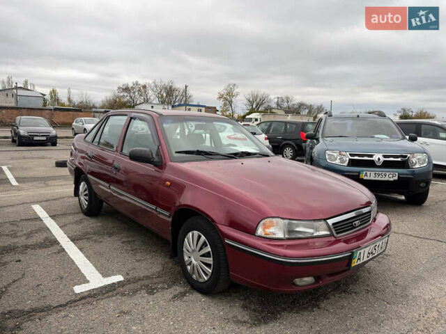 Дэу Нексия 2008 в Белой Церкве на Automoto.ua Красный Дэу Нексия, объемом двигателя 1.5 л и пробегом 224 тыс. км за 2450 $, фото 1 на Automoto.ua