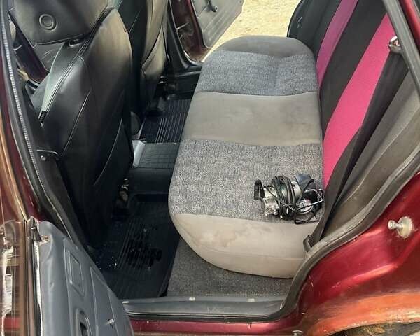 Красный Дэу Нексия, объемом двигателя 0 л и пробегом 50 тыс. км за 1100 $, фото 1 на Automoto.ua