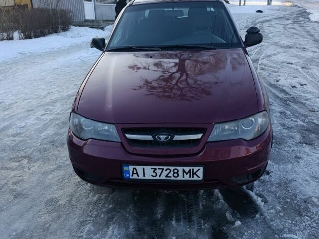 Красный Дэу Нексия, объемом двигателя 1.5 л и пробегом 335 тыс. км за 2850 $, фото 1 на Automoto.ua