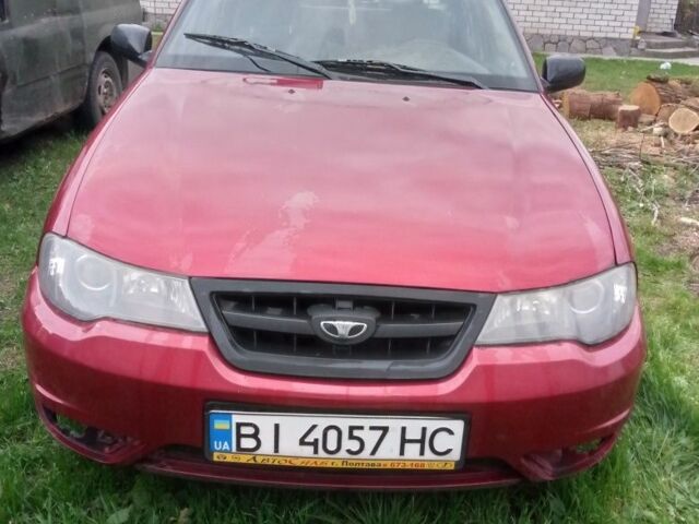 Красный Дэу Нексия, объемом двигателя 1.5 л и пробегом 170 тыс. км за 2200 $, фото 1 на Automoto.ua