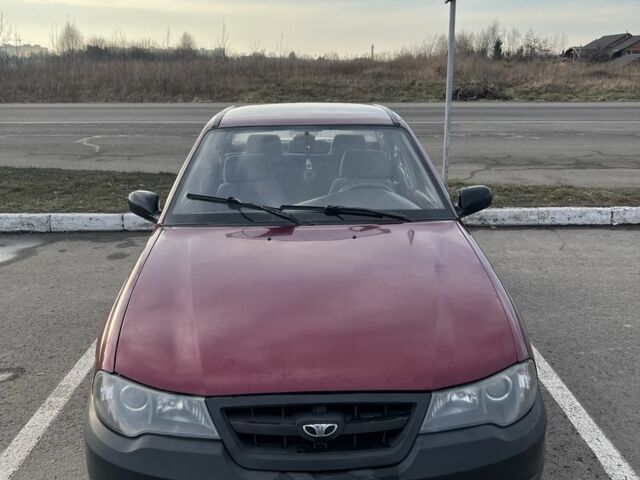 Червоний Деу Нексія, об'ємом двигуна 1.5 л та пробігом 175 тис. км за 2200 $, фото 1 на Automoto.ua