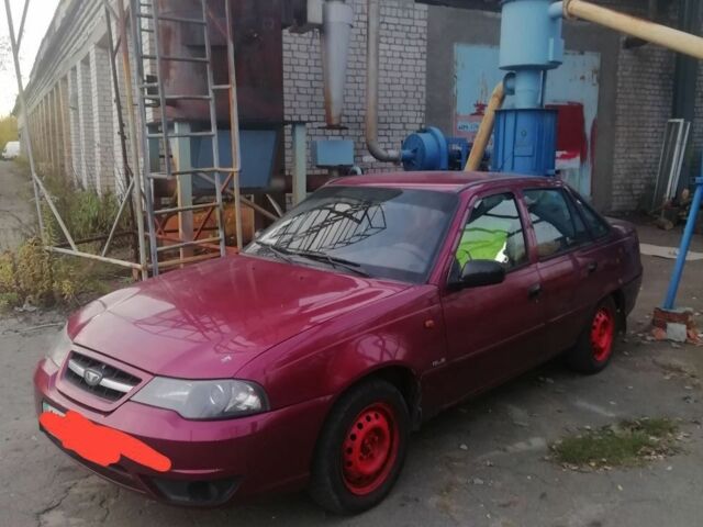 Красный Дэу Нексия, объемом двигателя 1.5 л и пробегом 160 тыс. км за 1500 $, фото 1 на Automoto.ua