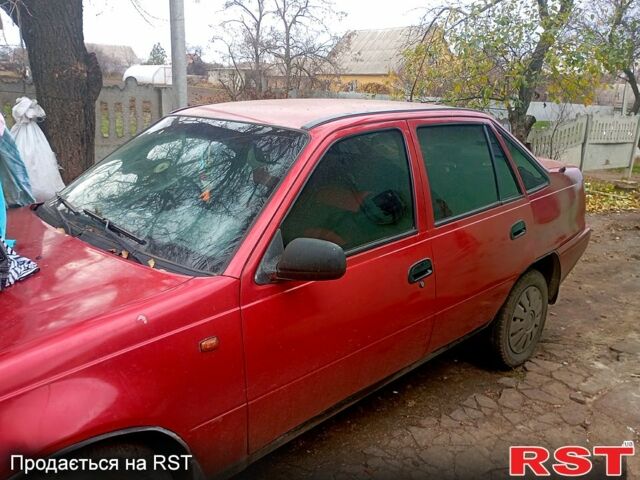 Красный Дэу Нексия, объемом двигателя 1.6 л и пробегом 0 тыс. км за 1310 $, фото 1 на Automoto.ua