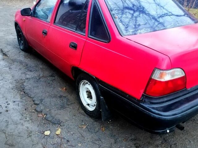Дэу Нексия, объемом двигателя 15 л и пробегом 200 тыс. км за 1200 $, фото 1 на Automoto.ua