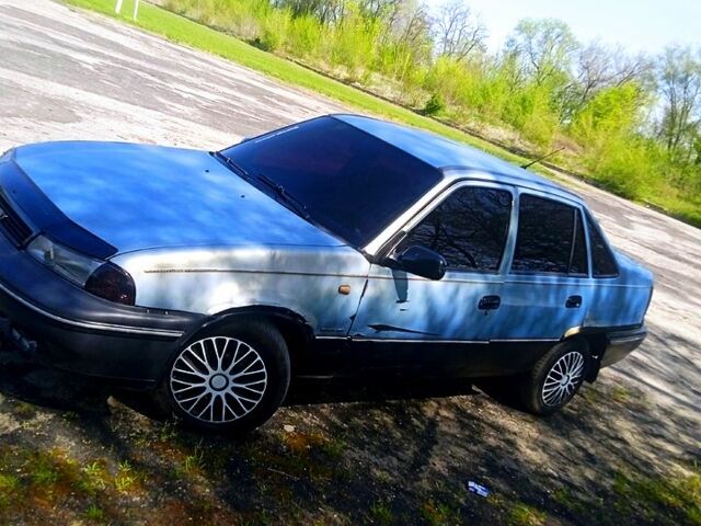 Деу Нексія, об'ємом двигуна 1.6 л та пробігом 0 тис. км за 1000 $, фото 1 на Automoto.ua