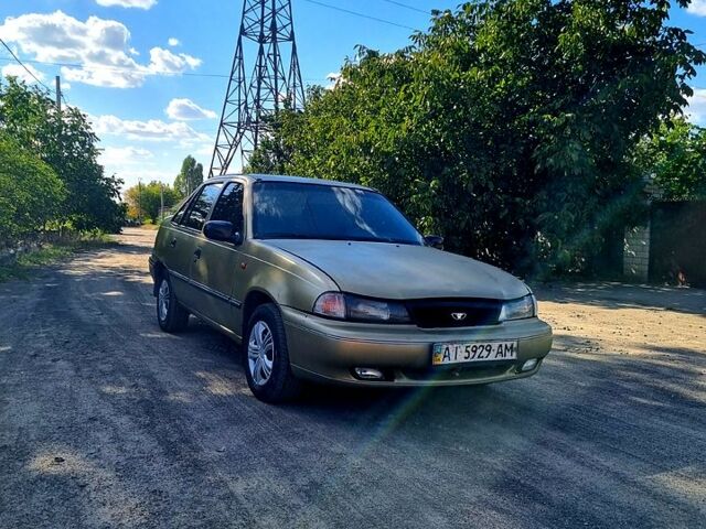 Дэу Нексия, объемом двигателя 1.5 л и пробегом 250 тыс. км за 1100 $, фото 1 на Automoto.ua