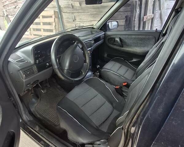 Дэу Нексия, объемом двигателя 1.5 л и пробегом 281 тыс. км за 2000 $, фото 1 на Automoto.ua