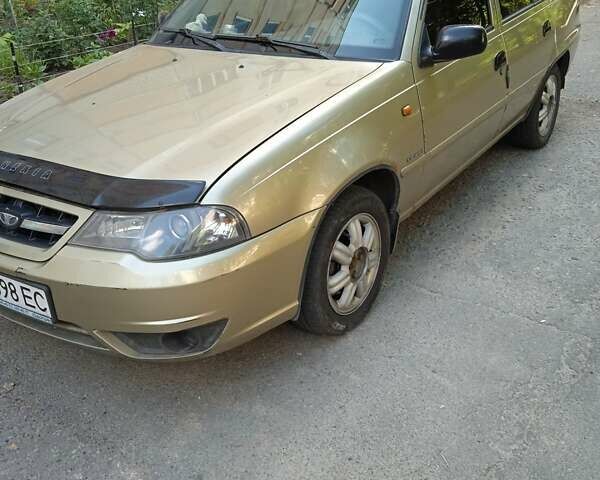 Дэу Нексия, объемом двигателя 1.6 л и пробегом 160 тыс. км за 2000 $, фото 1 на Automoto.ua