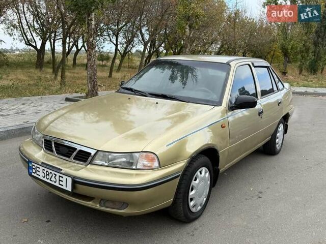 Жовтий Деу Нексія, об'ємом двигуна 1.6 л та пробігом 286 тис. км за 1850 $, фото 1 на Automoto.ua