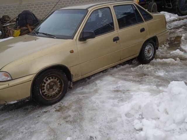 Жовтий Деу Нексія, об'ємом двигуна 1.5 л та пробігом 30 тис. км за 450 $, фото 1 на Automoto.ua