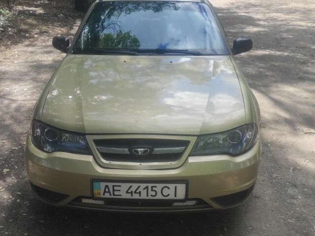 Жовтий Деу Нексія, об'ємом двигуна 1.5 л та пробігом 240 тис. км за 1600 $, фото 1 на Automoto.ua