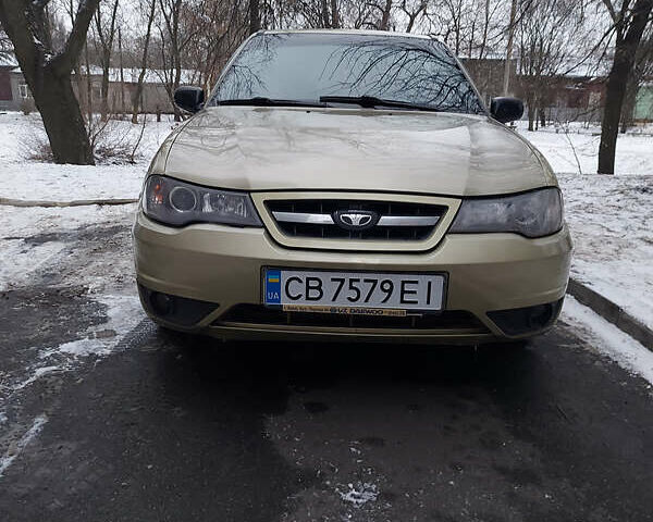 Жовтий Деу Нексія, об'ємом двигуна 1.5 л та пробігом 120 тис. км за 2000 $, фото 1 на Automoto.ua